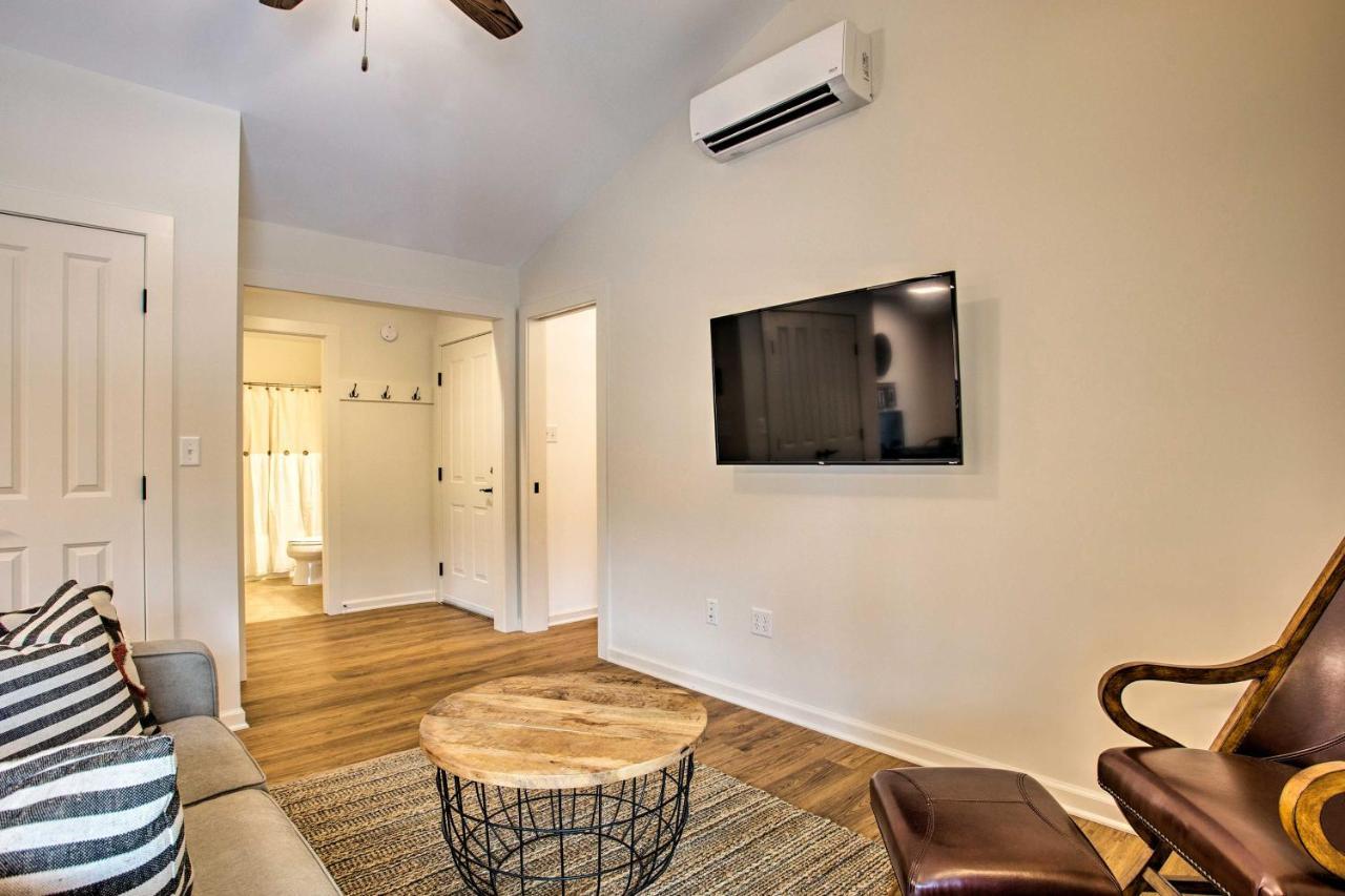 Newly Remodeled Apartment On Main Street In Saluda エクステリア 写真