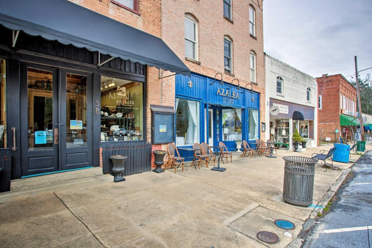 Newly Remodeled Apartment On Main Street In Saluda エクステリア 写真