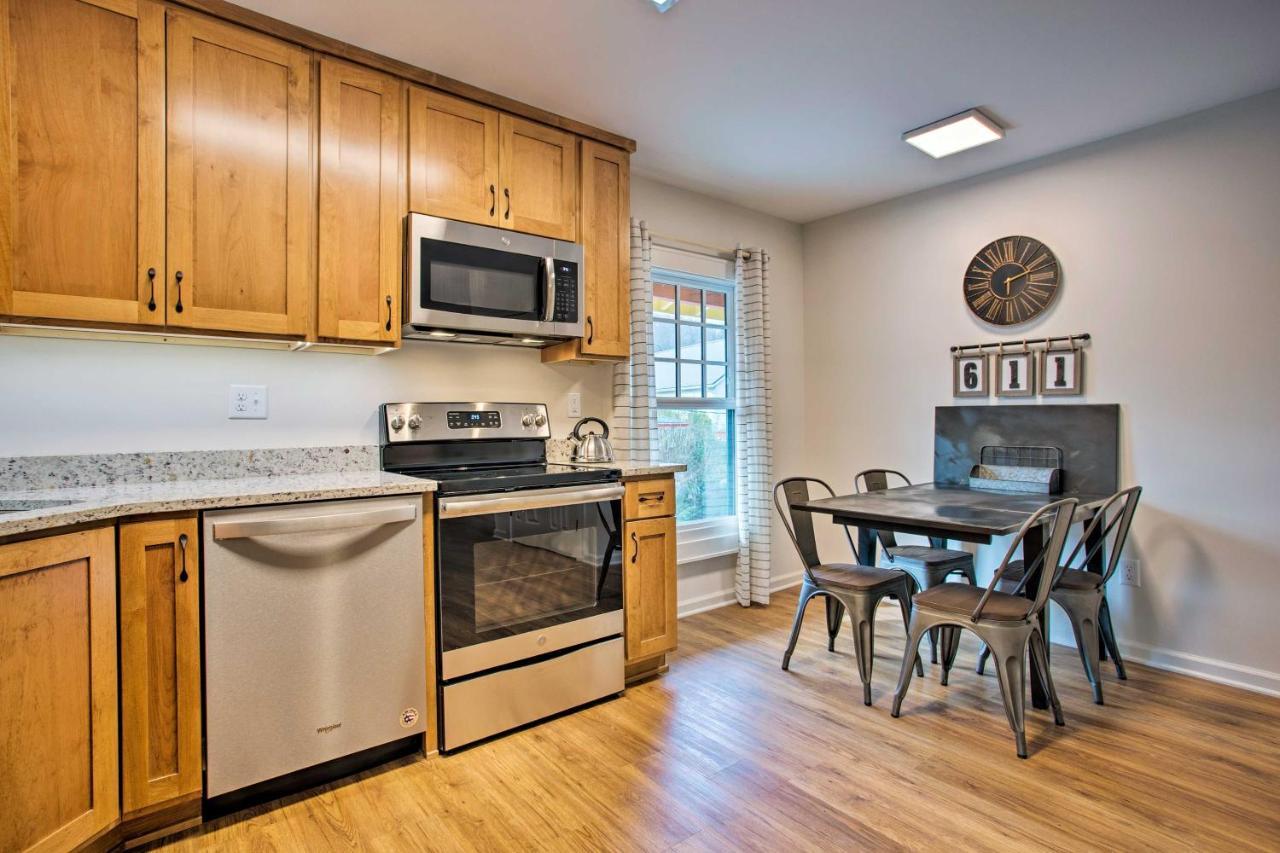 Newly Remodeled Apartment On Main Street In Saluda エクステリア 写真