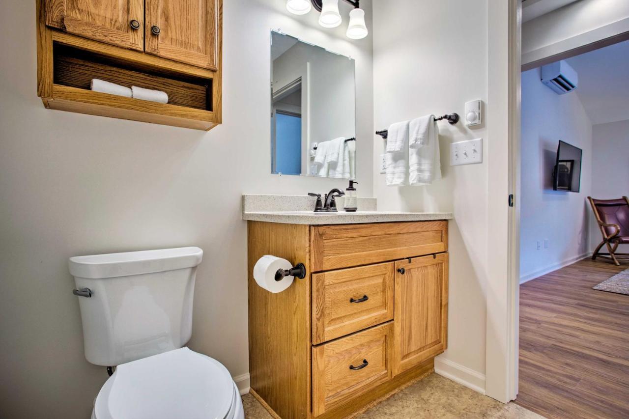 Newly Remodeled Apartment On Main Street In Saluda エクステリア 写真