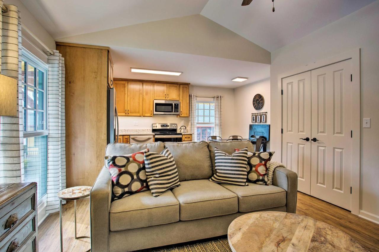 Newly Remodeled Apartment On Main Street In Saluda エクステリア 写真